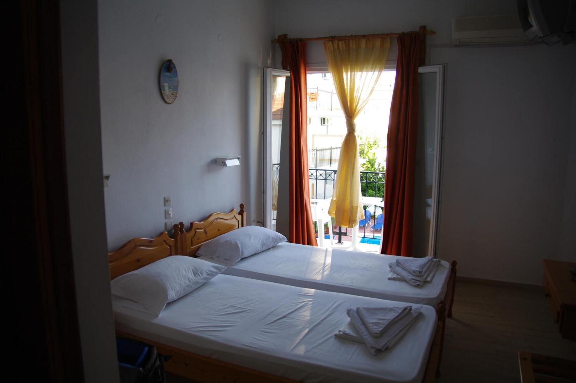 Hotel Marlton Skiathos Exterior photo